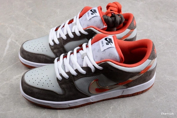 Crushed D.C. Low SB Dunk DH7782-001 Nike 1025